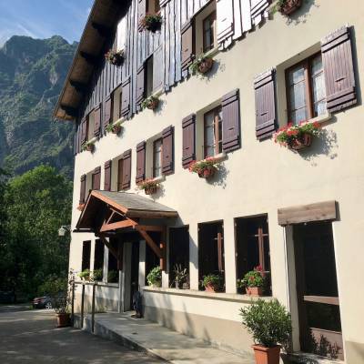Hotel Restaurant Val des Sources Walking holiday French Alps.jpg